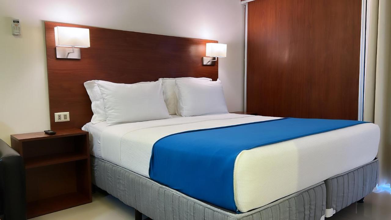Pacifico Apart Hotel Санта Крус де ла Сиера Екстериор снимка